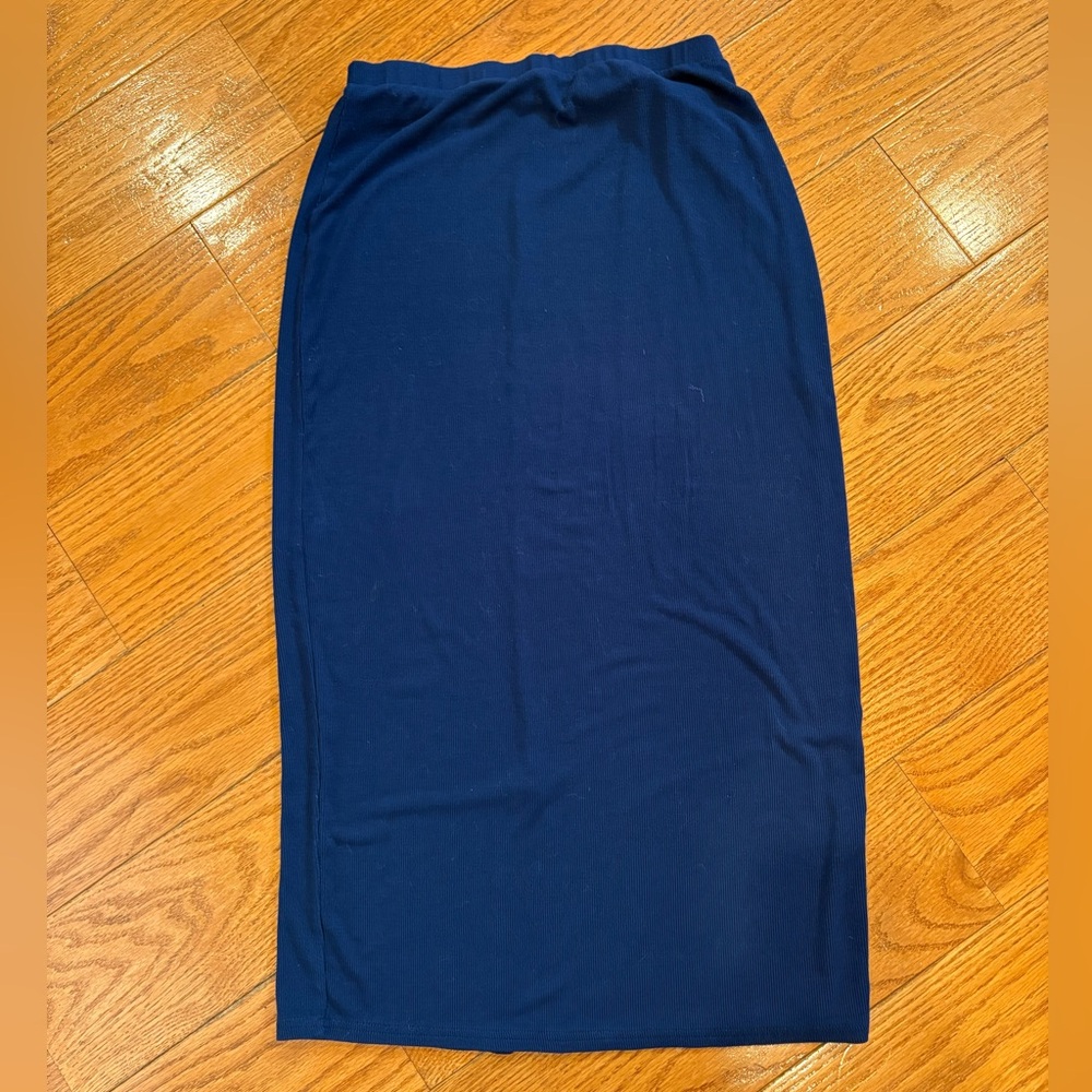 Kindred Bravely Ribbed Maternity Midi Skirt – Navy Blue – Small / Petite